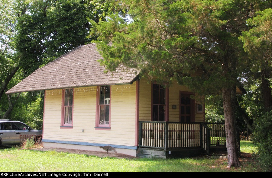 Former CNJ Newport, NJ station
